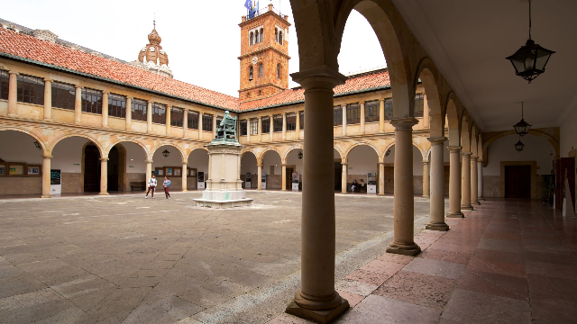Universitas Oviedo: Perguruan Tinggi Bersejarah di Asturias